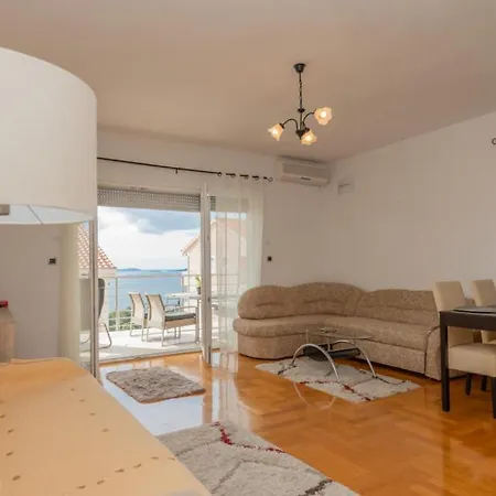 Olivera-trogir By Guide Apartment